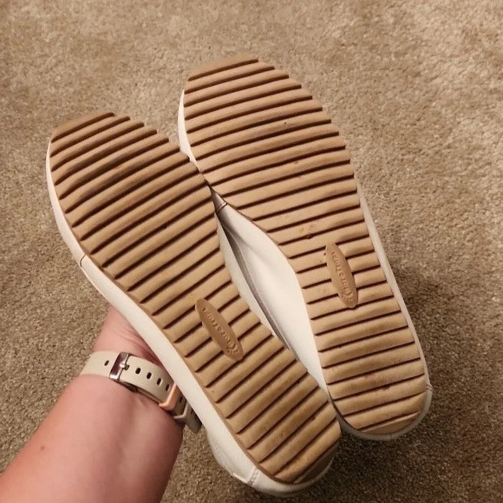 BareTraps Women's 